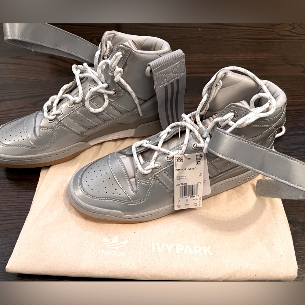 Ivy Park Metallic Forum Mid Sneaker